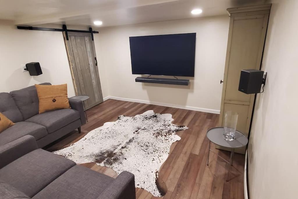 Luxury Dt Cottage - Free Parking - Self Check-In แองเคอเรจ ภายนอก รูปภาพ